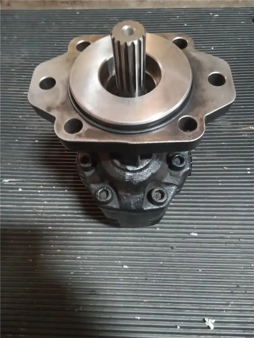 USED PUMP image 2