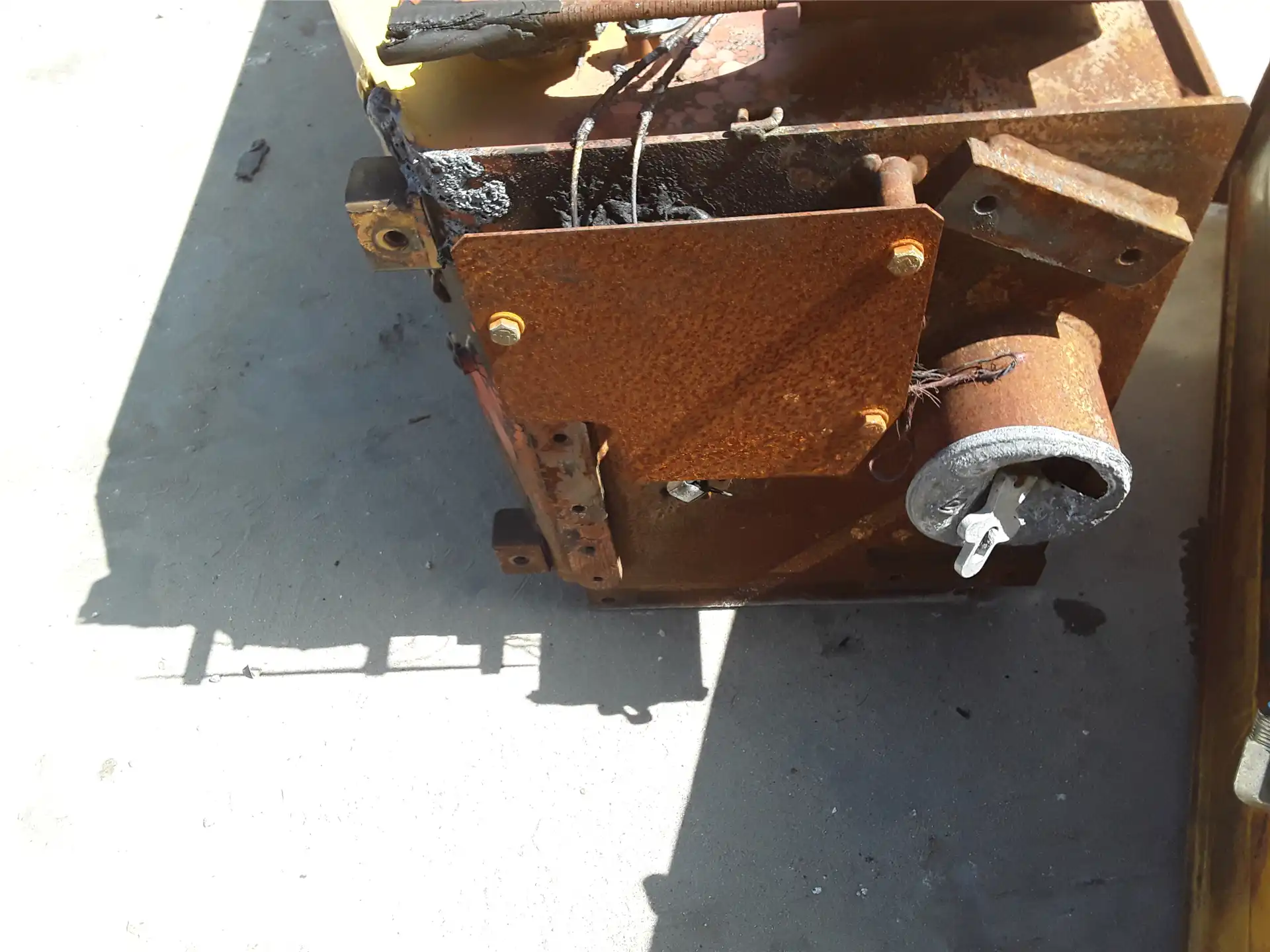 USED FUEL TANK image 2