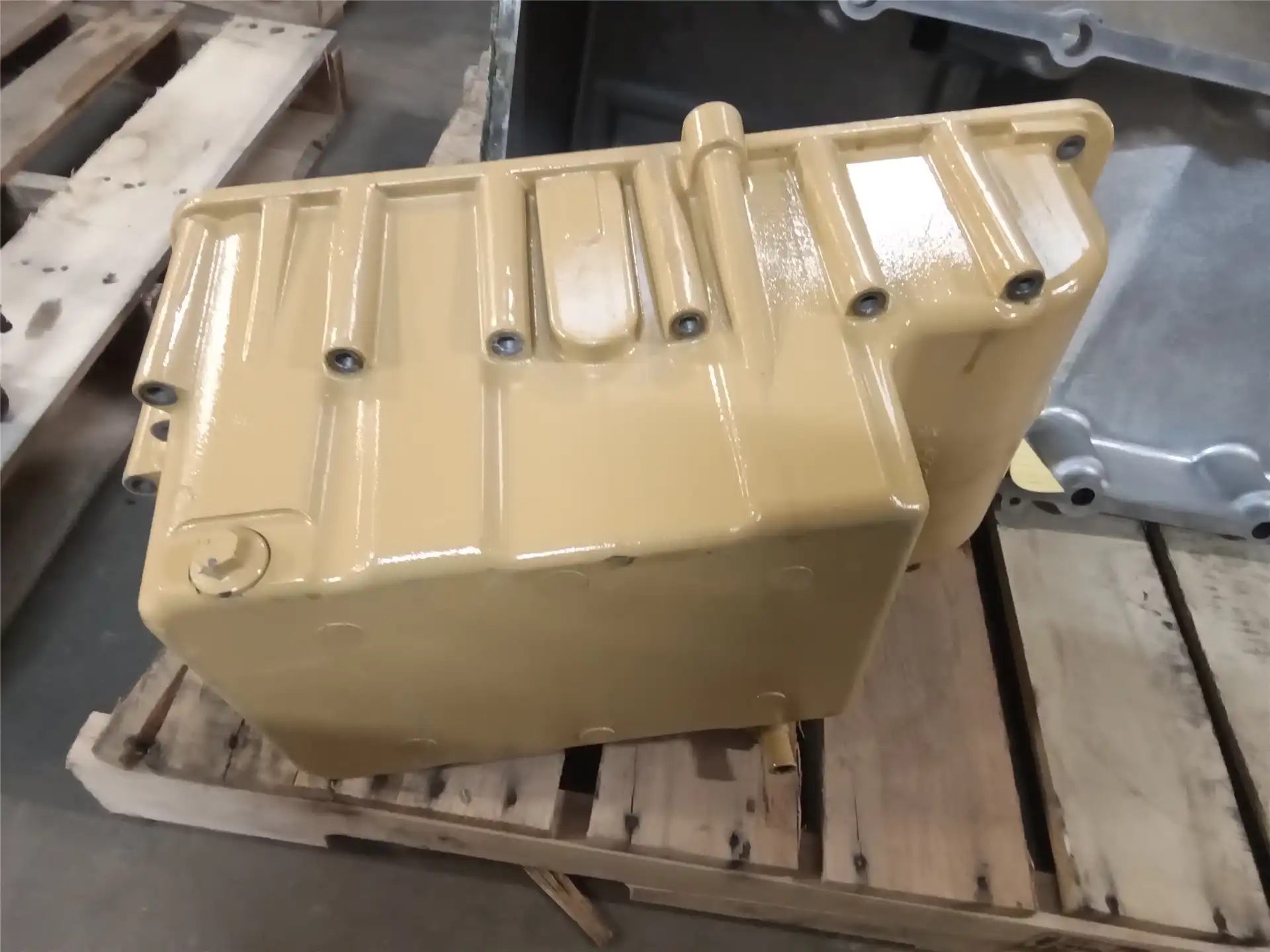 USED OIL PAN image 2
