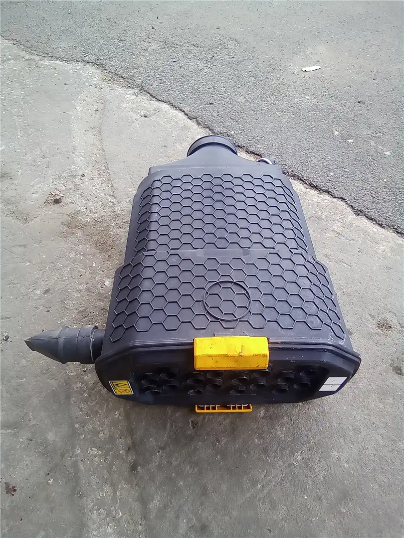 USED AIR CLEANER image 2
