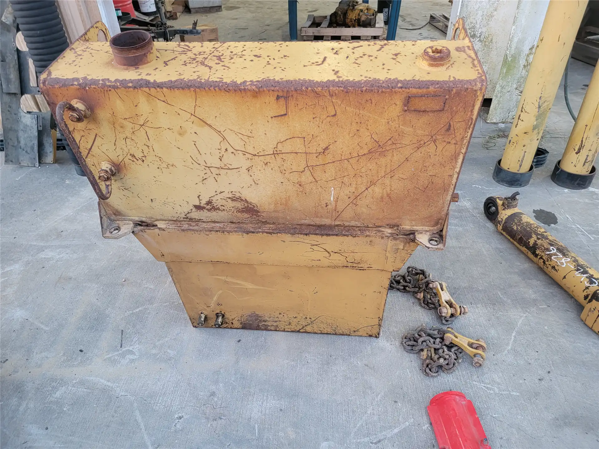 USED FUEL TANK image 2