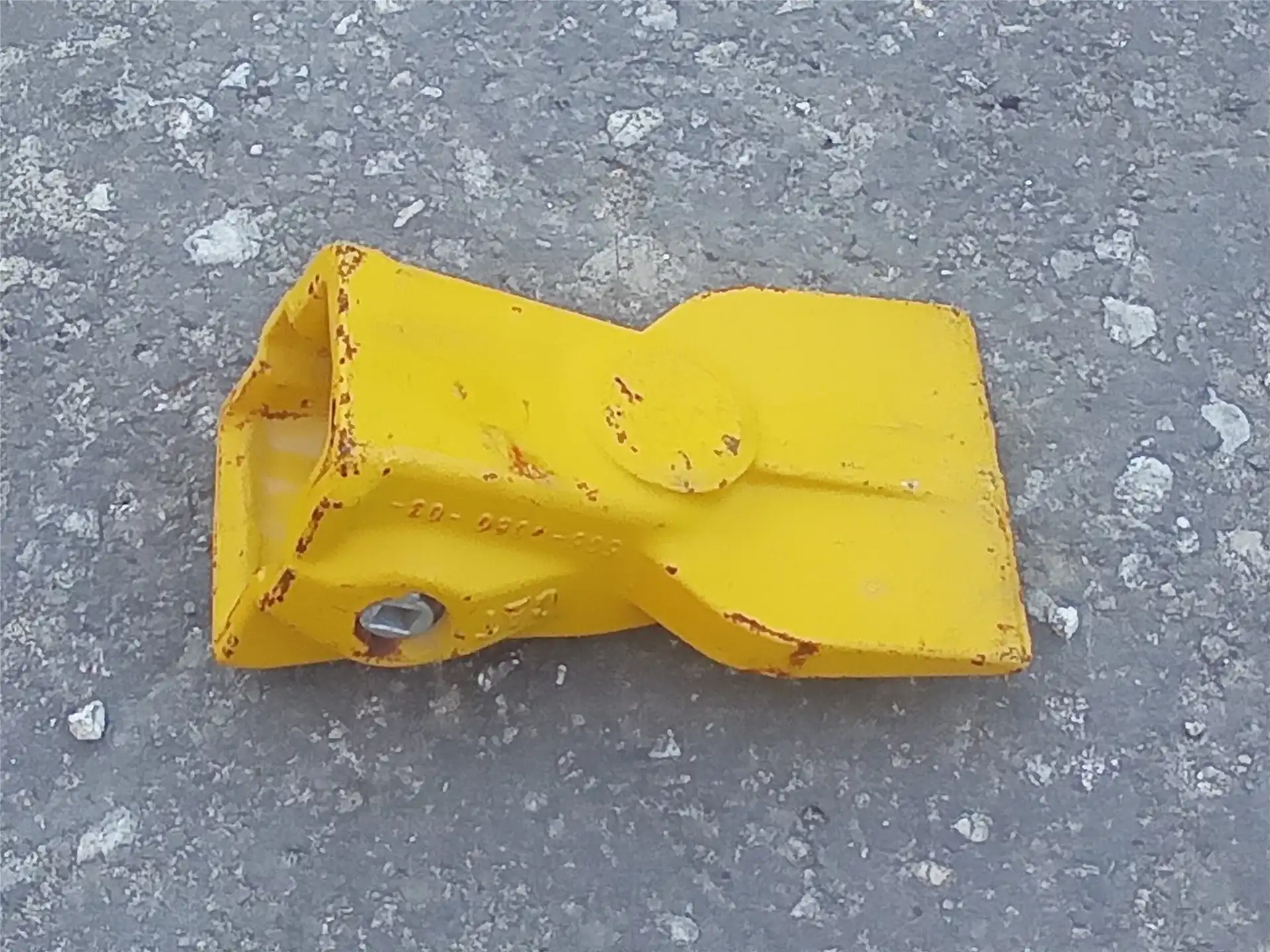 USED WIDE TEETH image 5