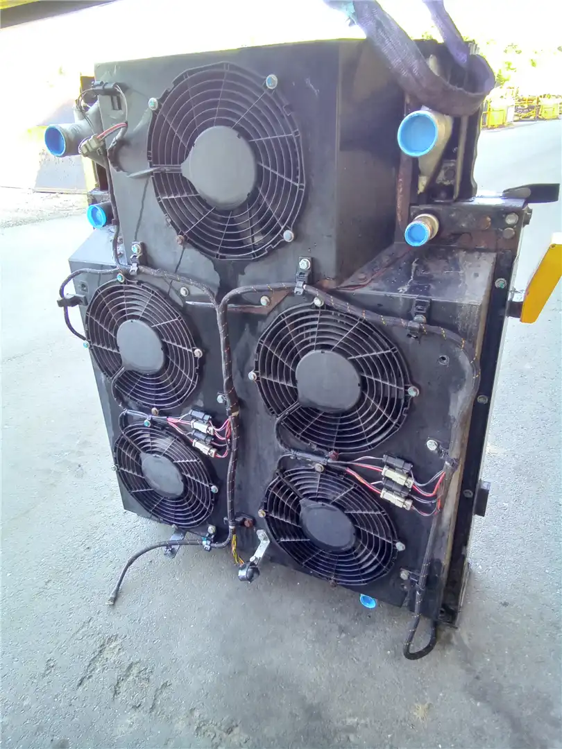USED RADIATOR image 2