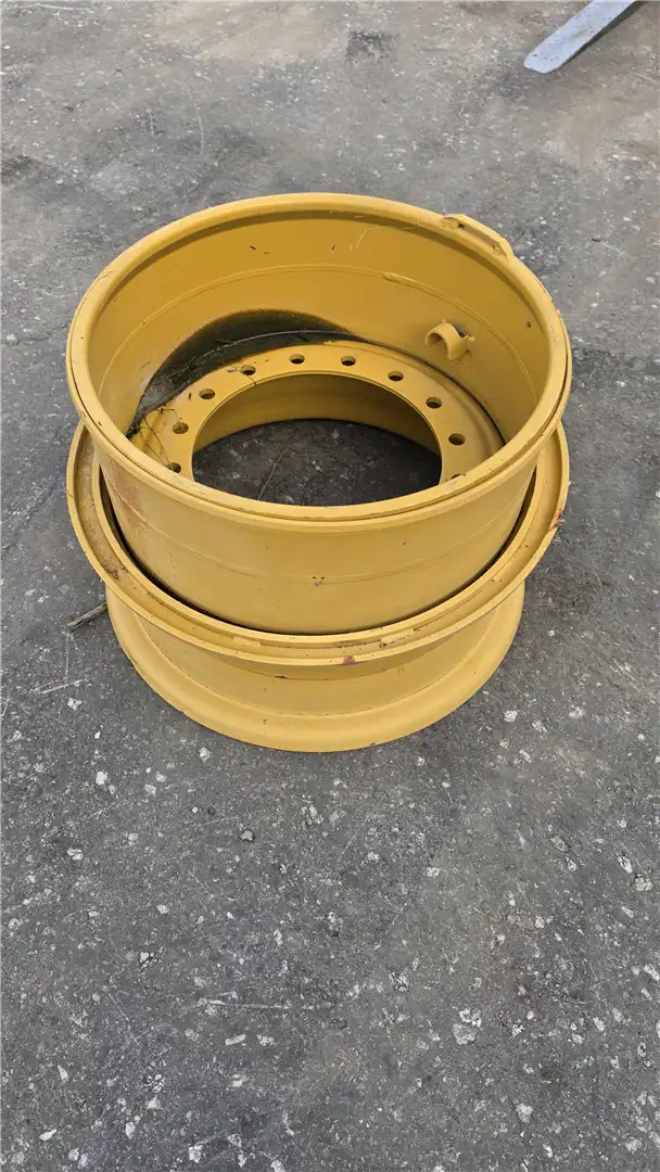 USED RIM image 2