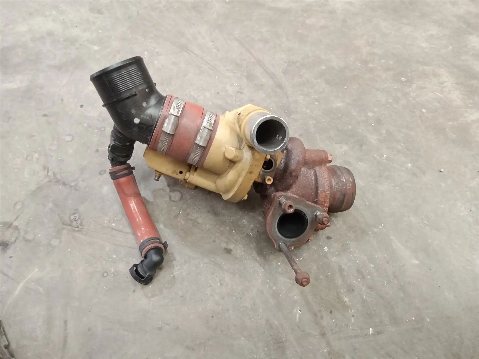 USED TURBOCHARGER image 4