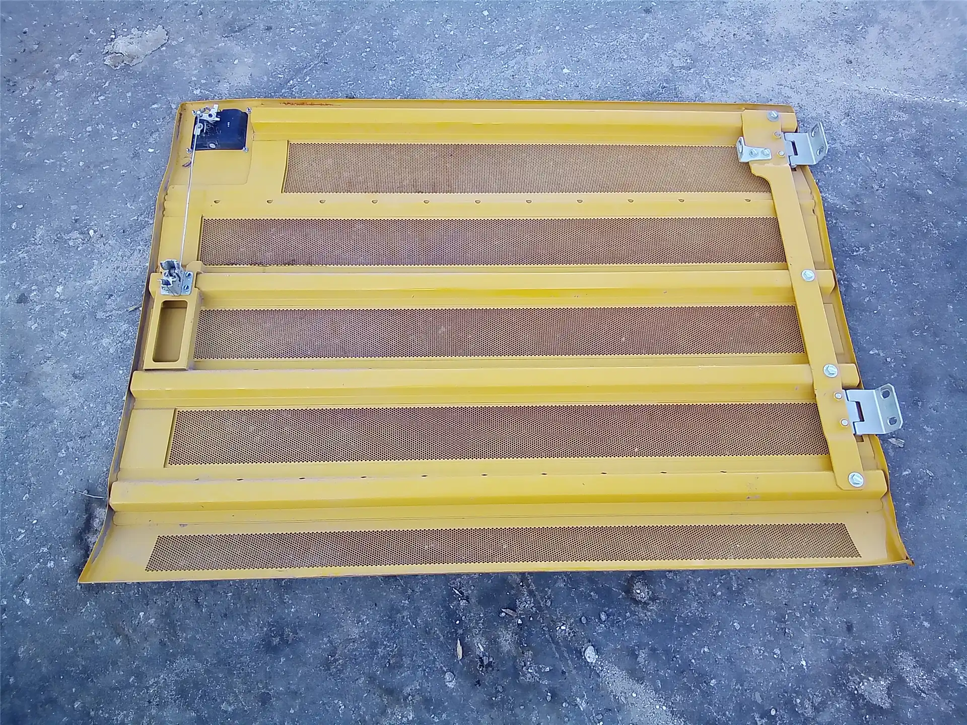 USED DOOR image 4