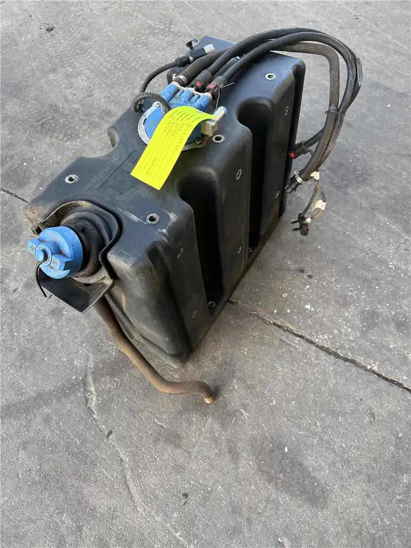 USED DEF TANK GP image 2