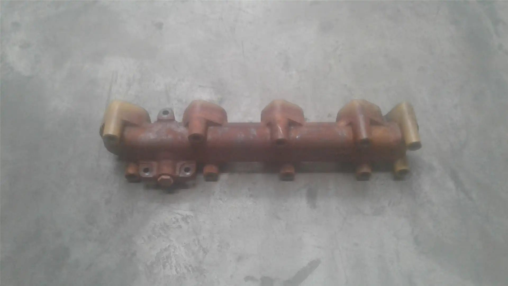 USED MANIFOLD-EXHA image 2