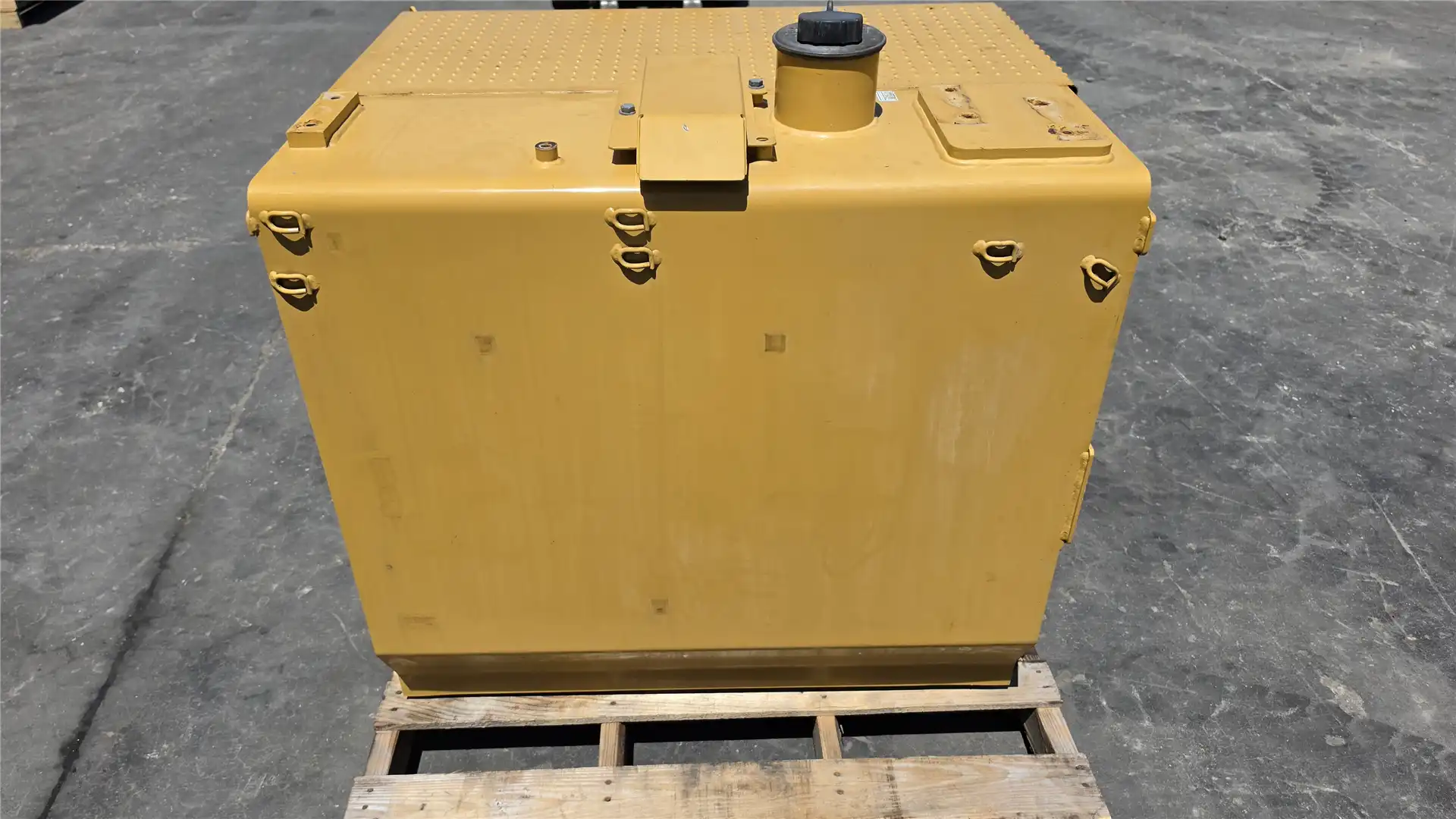 USED FUEL TANK GP image 3