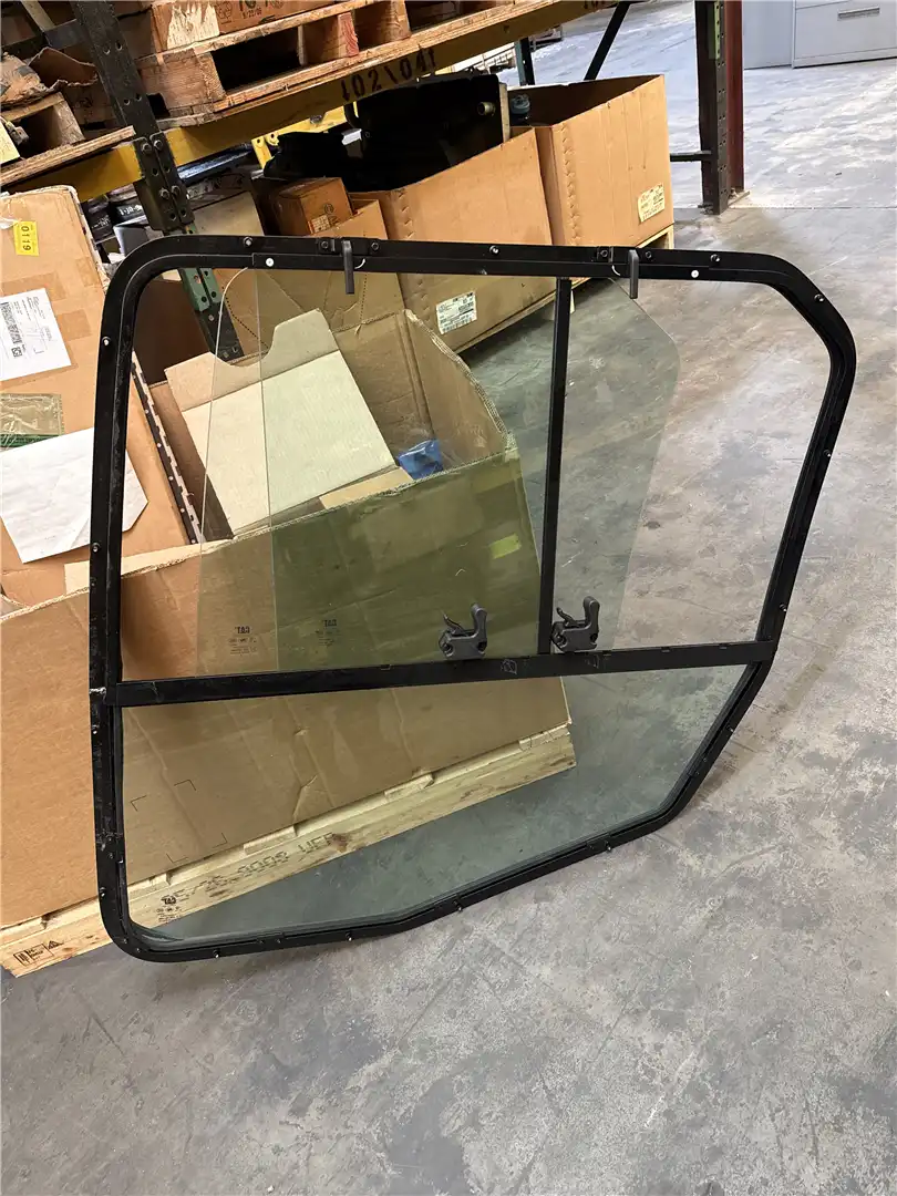 USED WINDOW GP CAB image 2