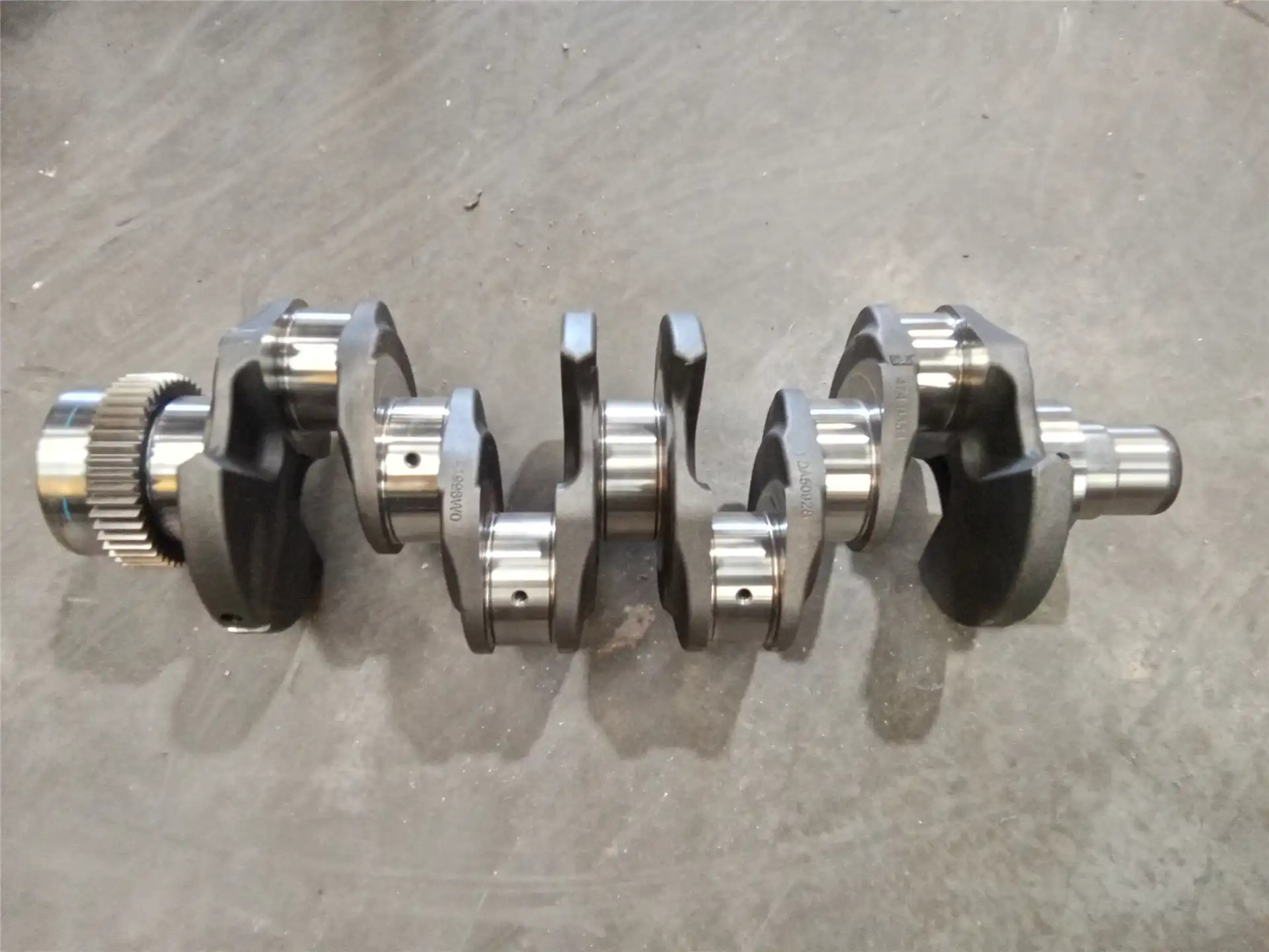 USED CRANKSHAFT AS image 2
