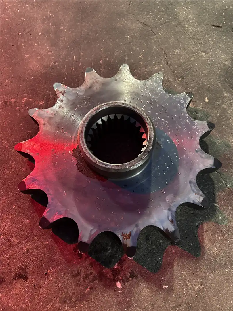 USED FRONT SPROCKE image 2