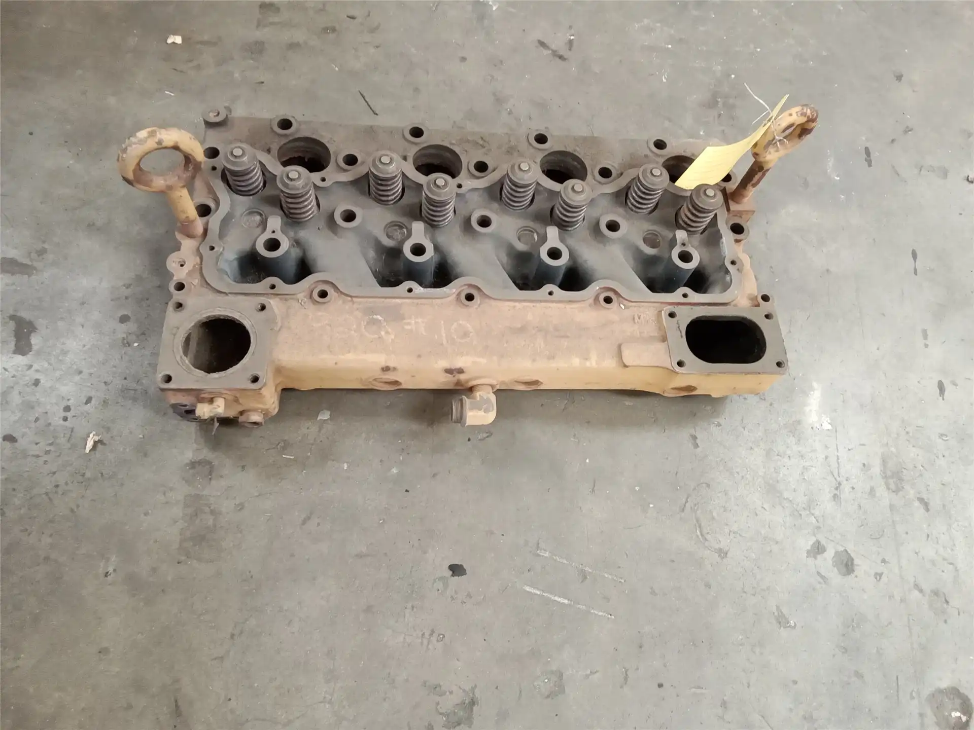 USED CYL HEAD image 2