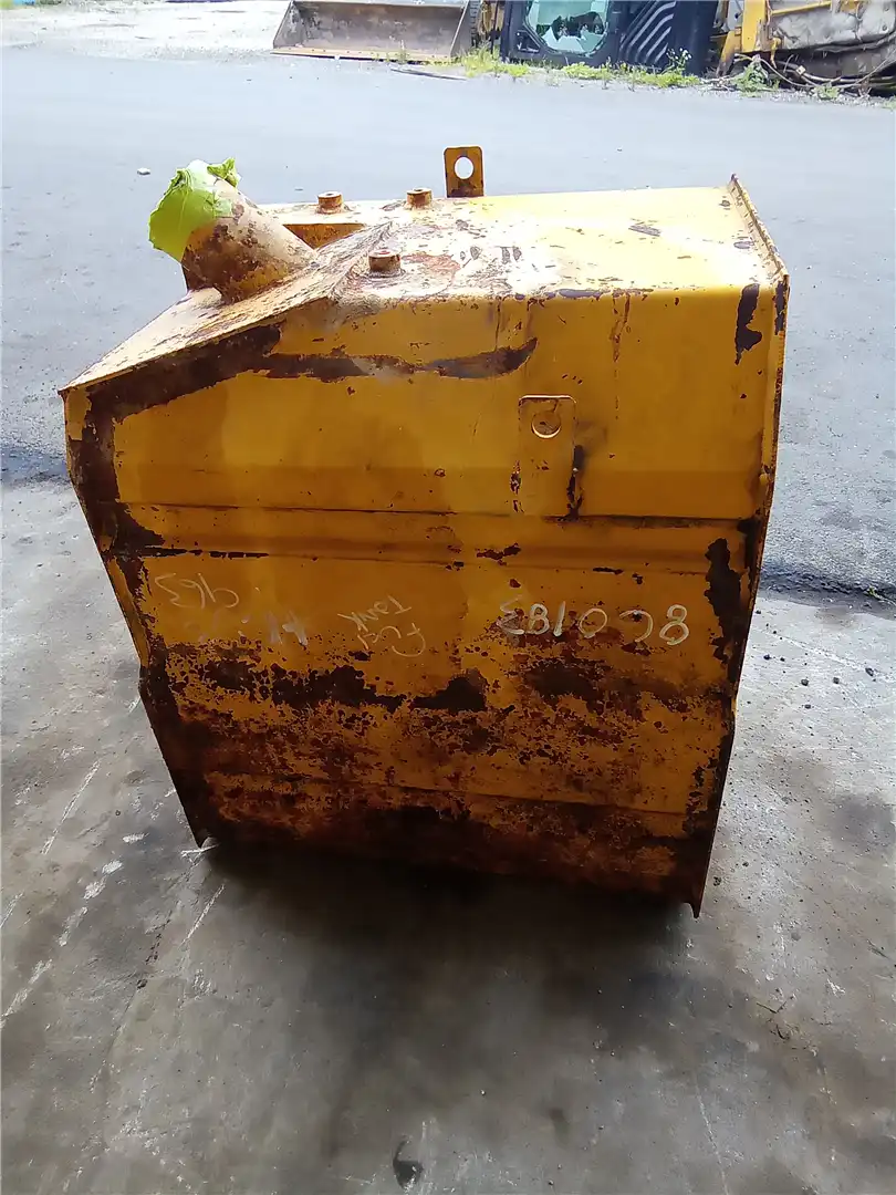 USED FUEL TANK image 3
