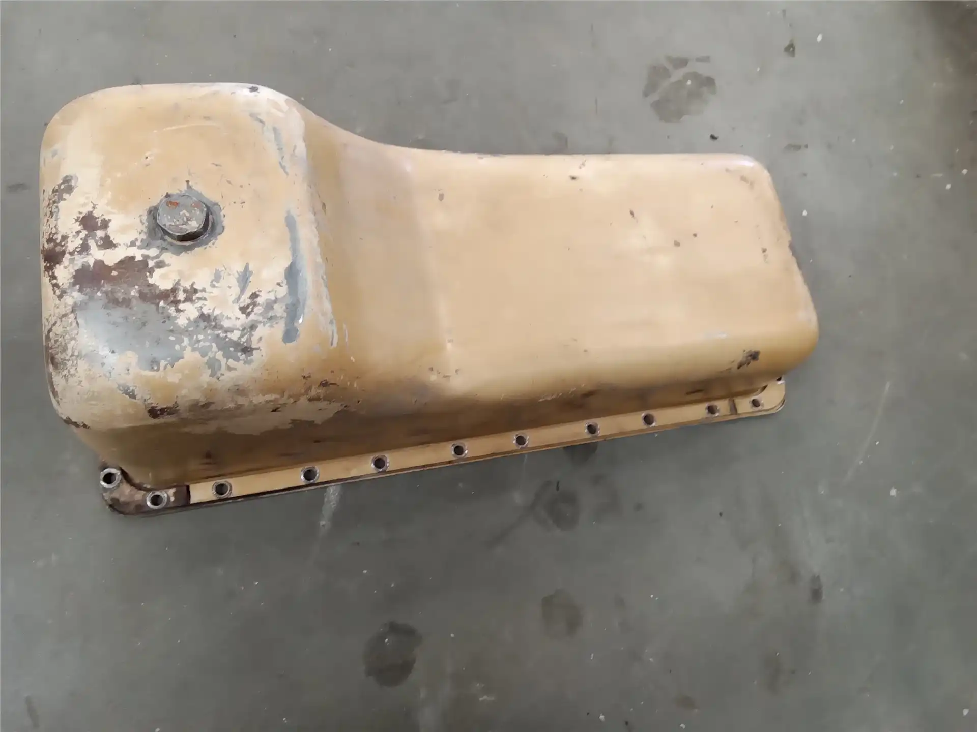 USED OIL PAN image 2