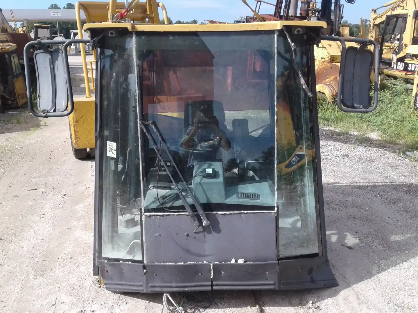 USED CAB image 3