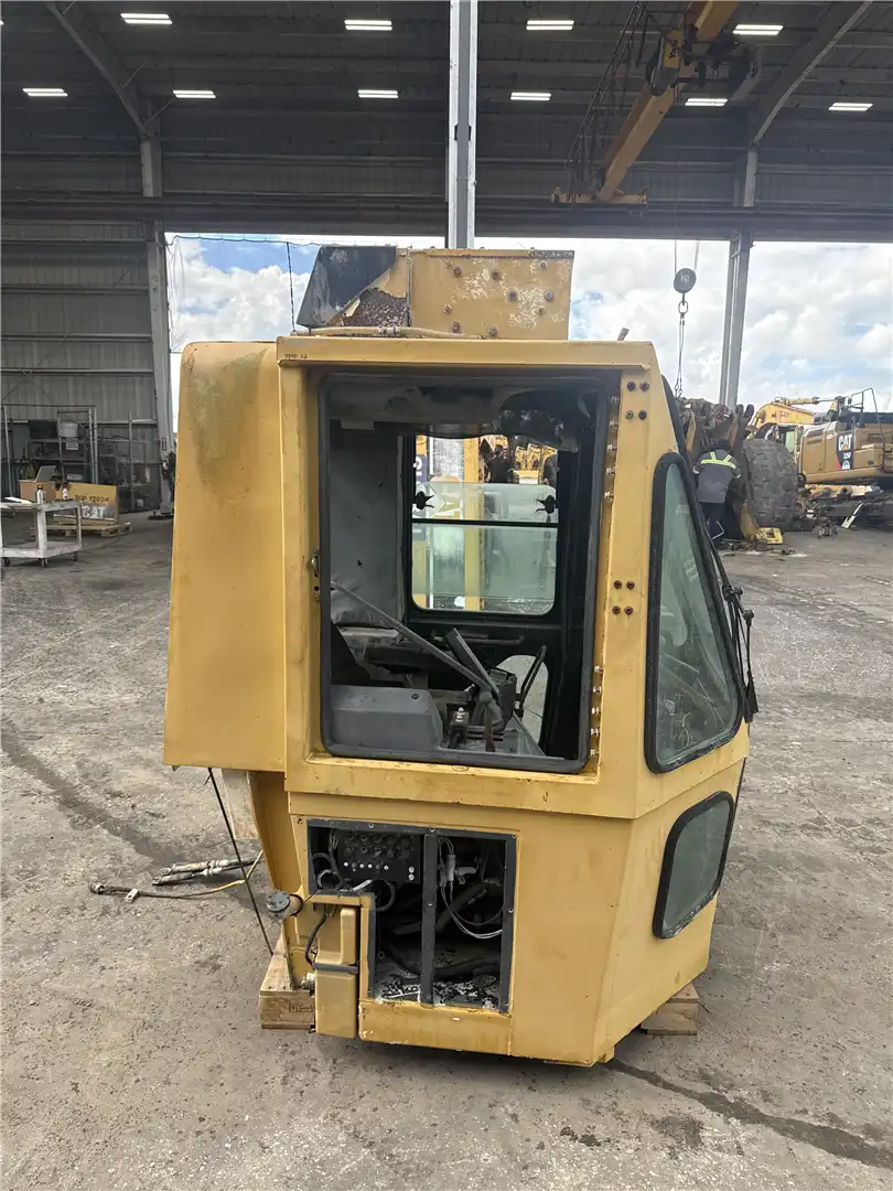 USED CAB AR image 3