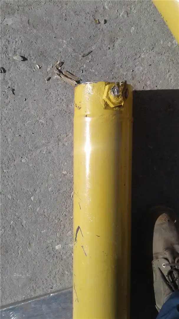 USED LIFT CYLINDER image 3