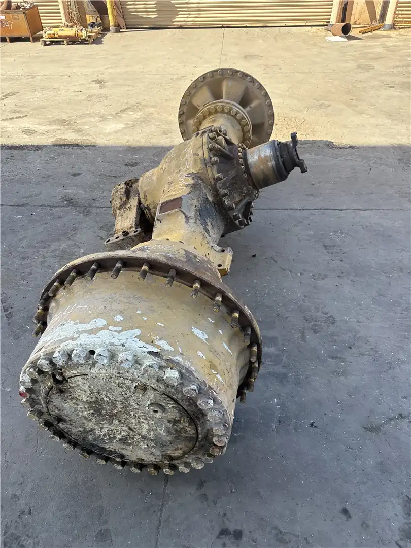 USED REAR AXLE image 2