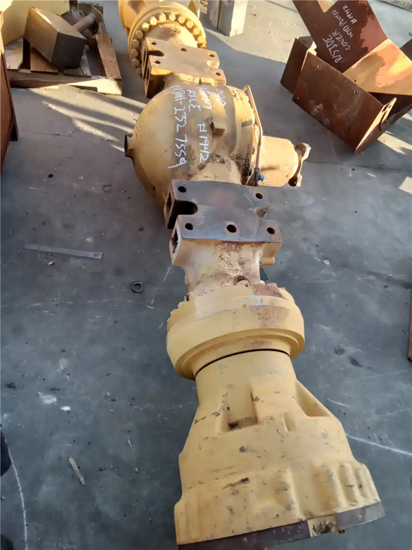 USED FRONT AXLE image 2