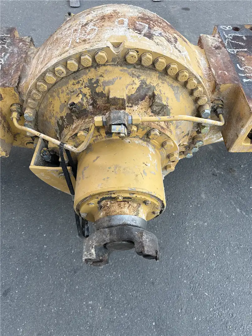 USED FRONT AXLE image 2