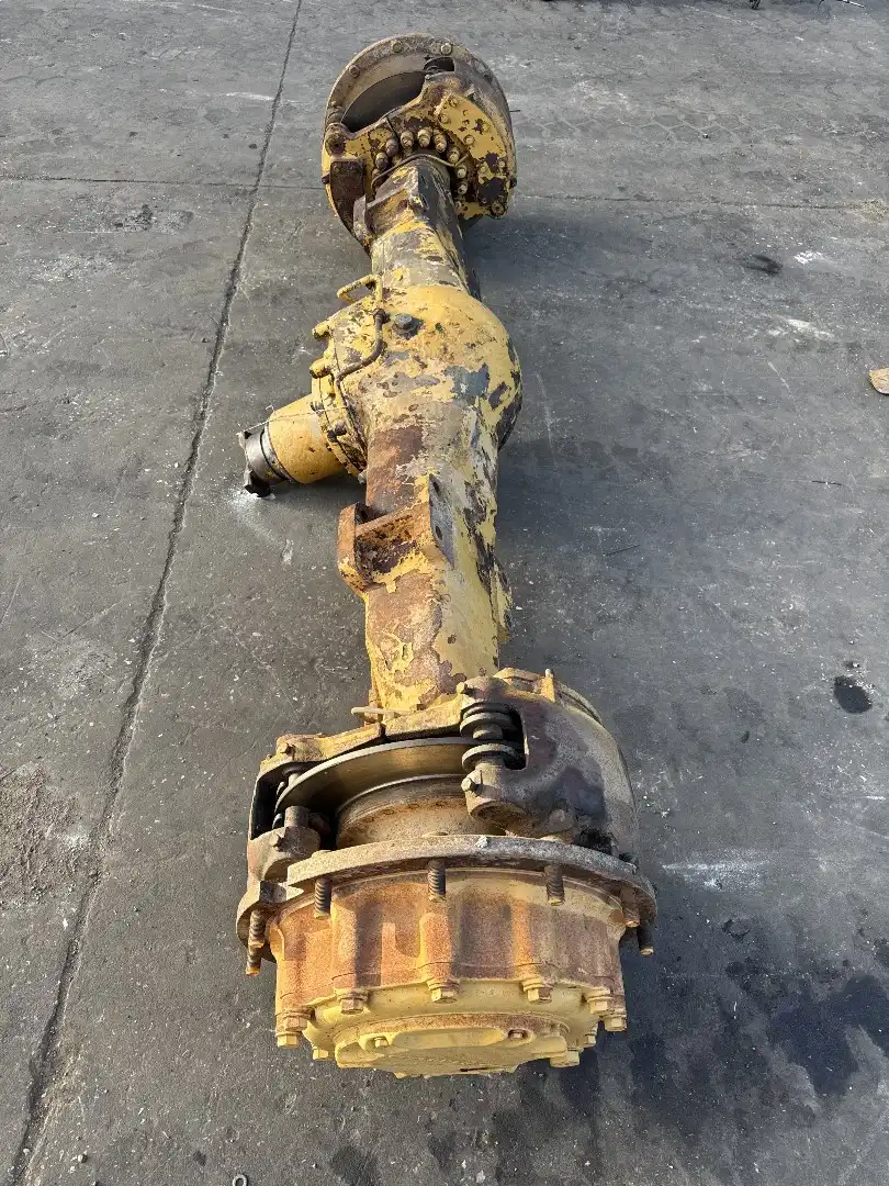 USED FRONT AXLE image 2