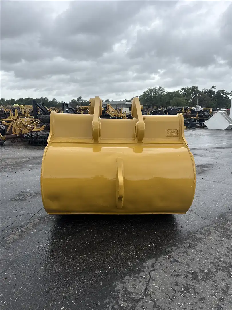 USED 72IN BUCKET image 2
