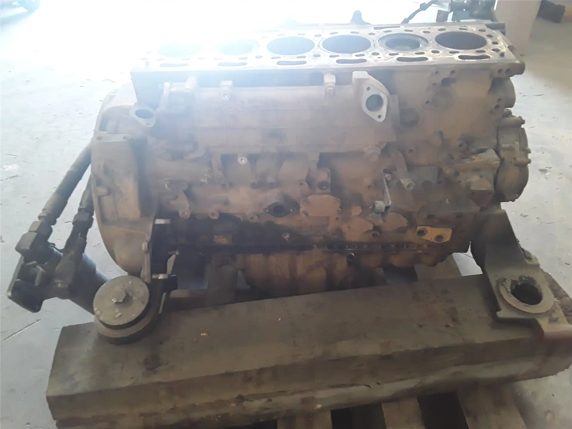 USED ENGINE AR image 3