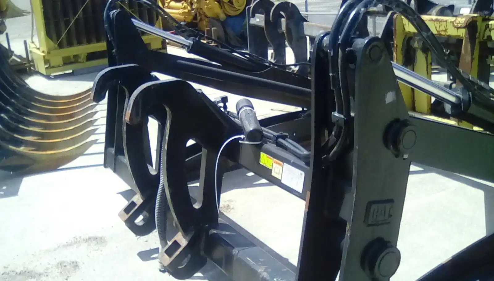 USED 106IN FORKS image 3