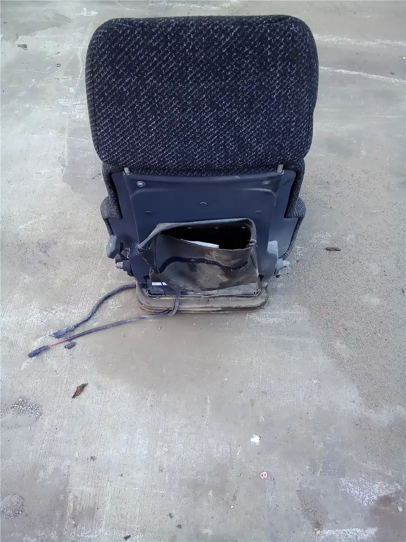 USED SEAT GP image 3