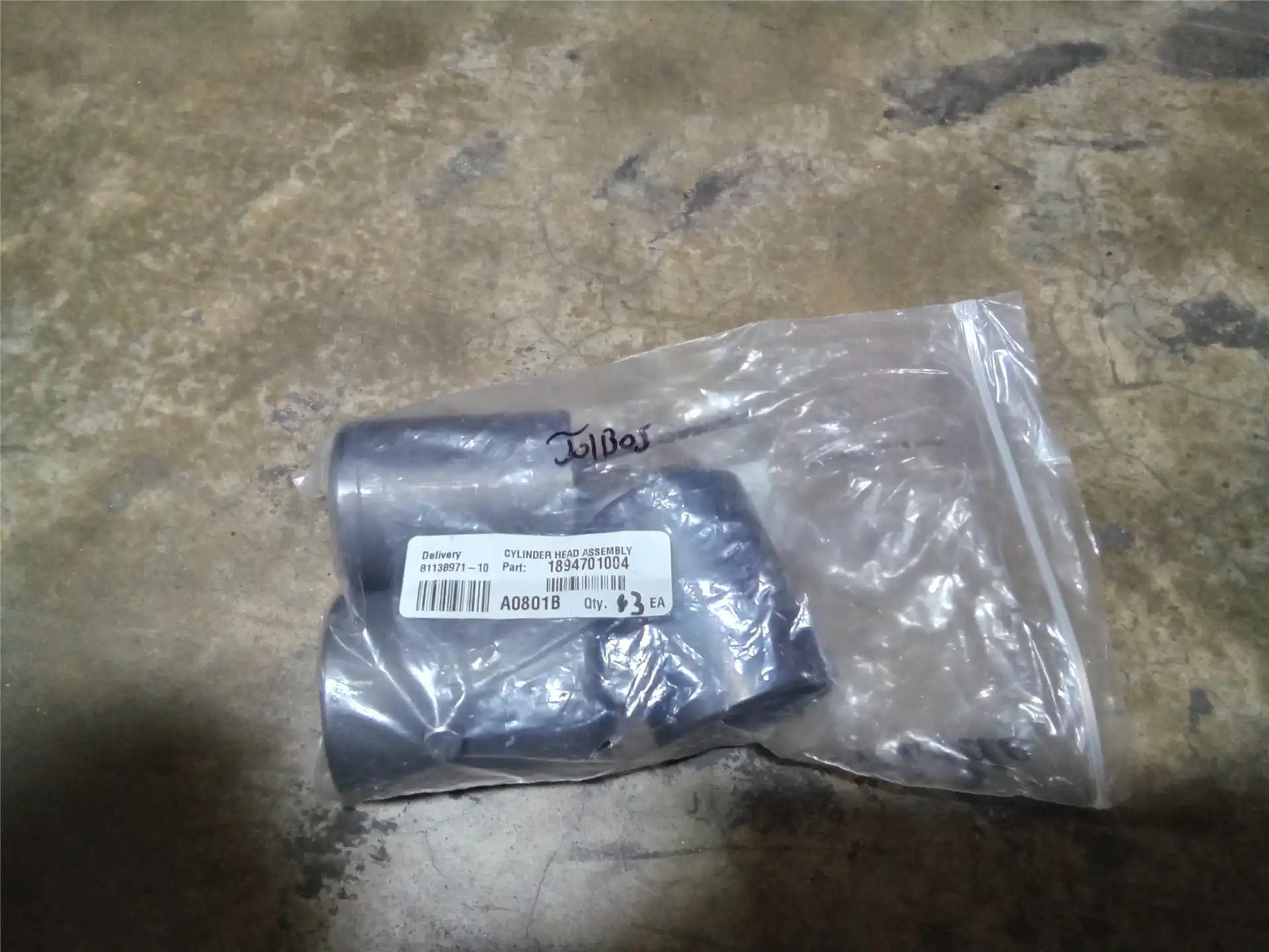 NEW CYL HEAD ASSY image 2