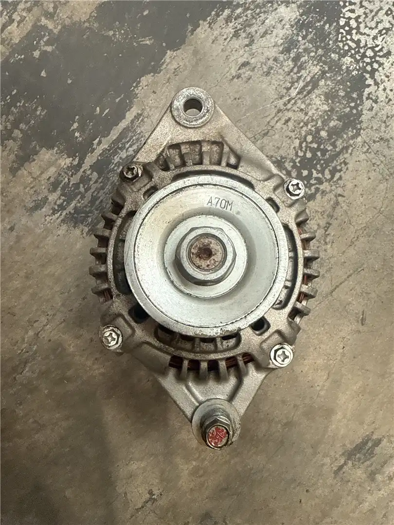 USED ALTERNATOR image 2