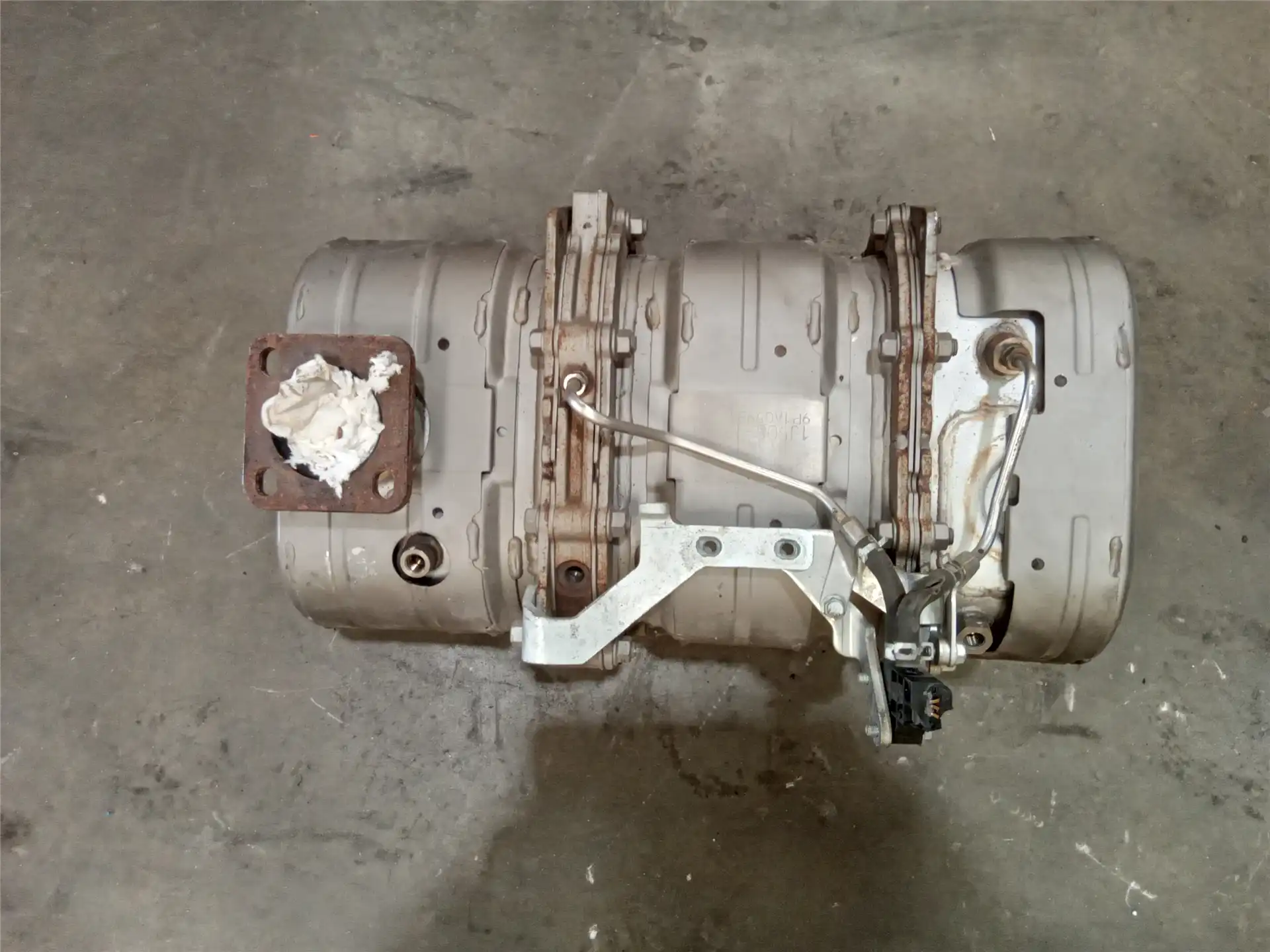 USED CATALYTIC CON image 2