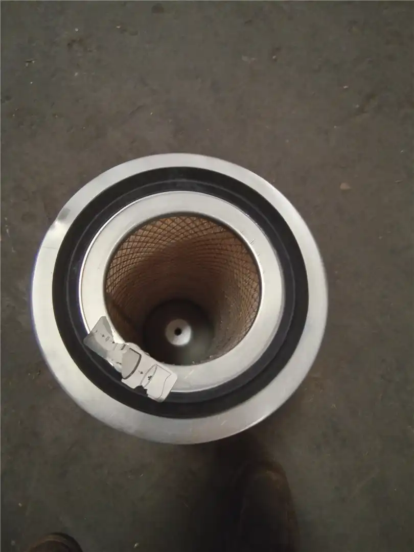 NEW AIR FILTER image 2