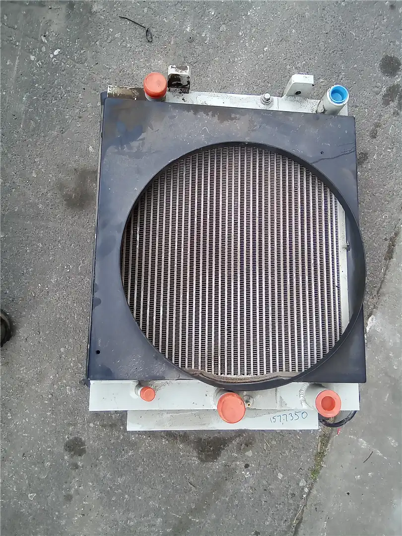 USED RADIATOR image 2