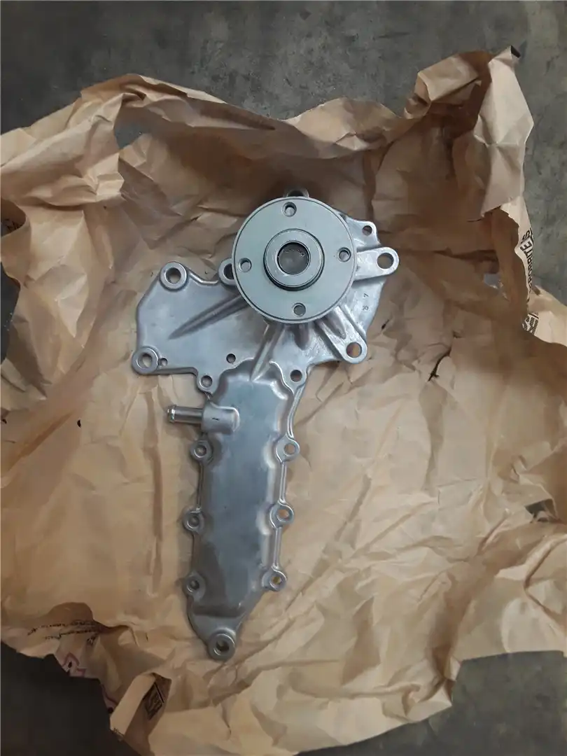 NEW WATER PUMP KUB image 2
