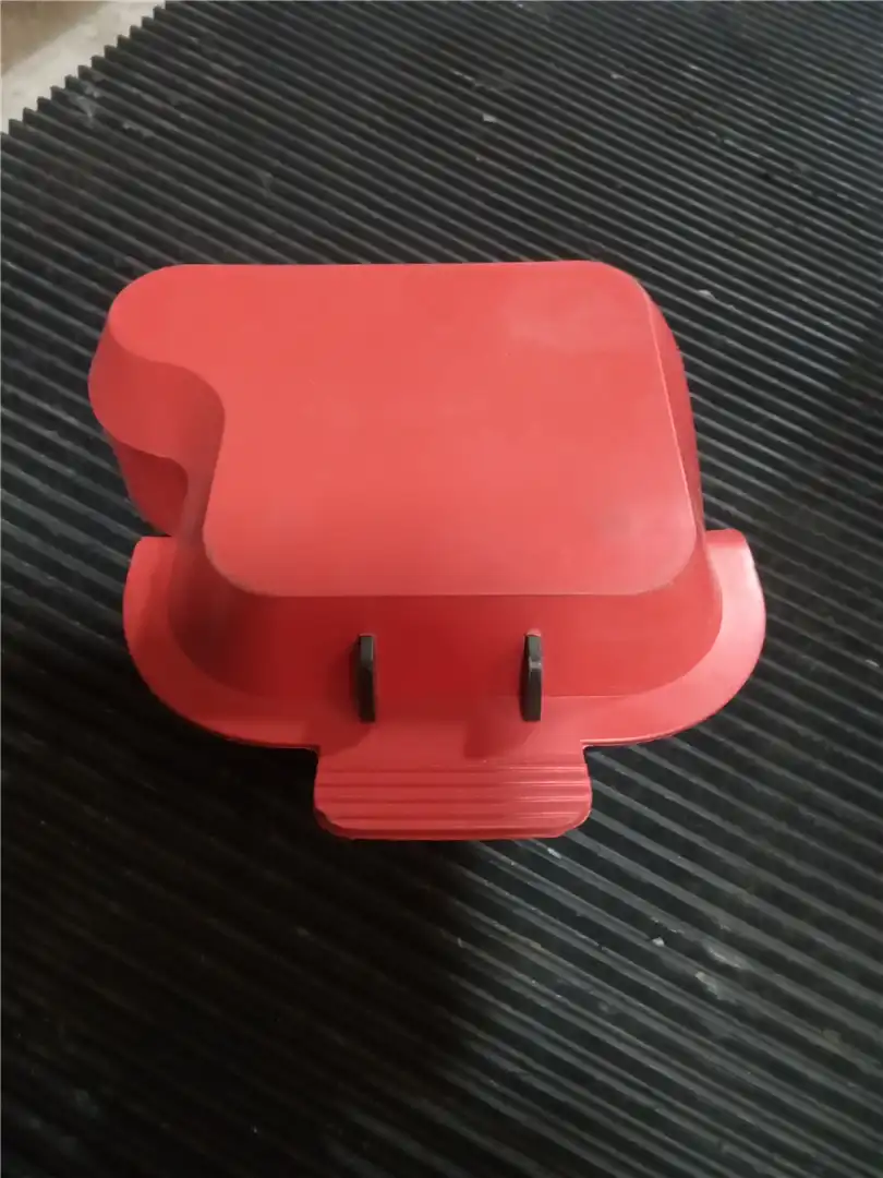 NEW FUSE HOLDER image 2