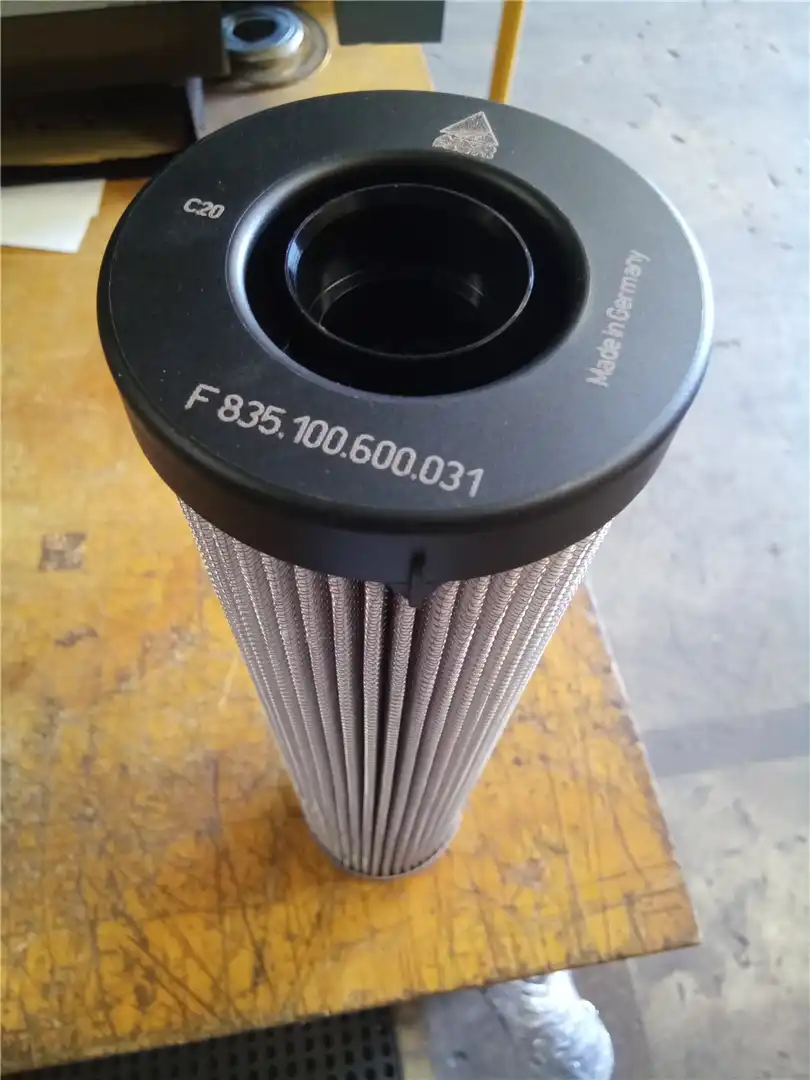 NEW AIR FILTER image 2