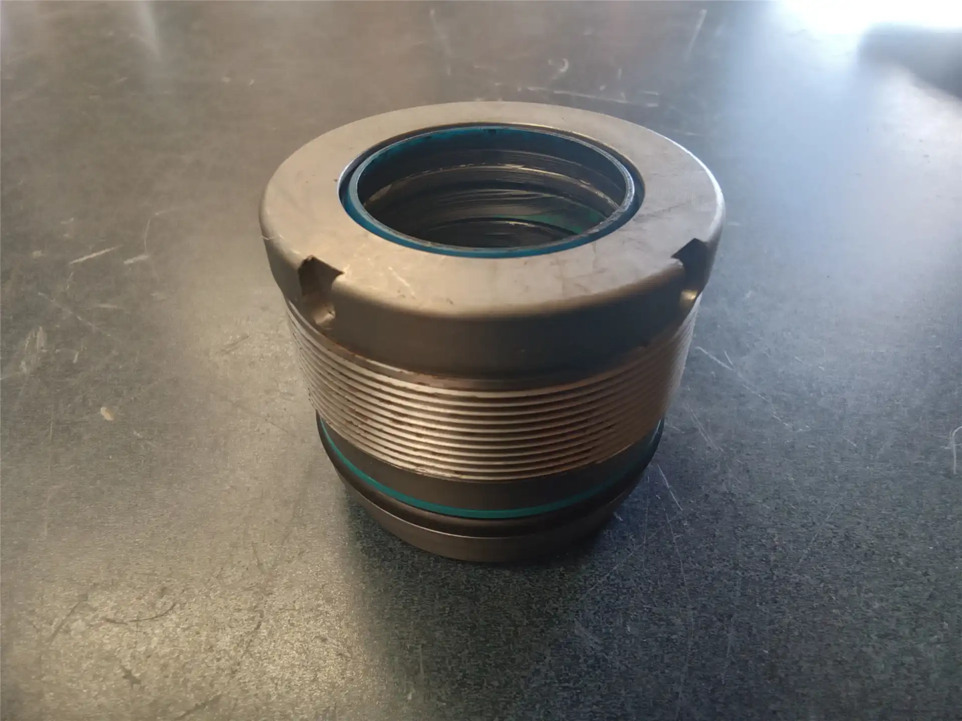 NEW CYL HEAD image 2