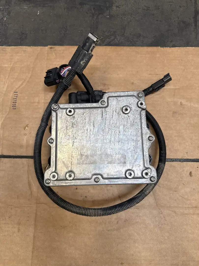 USED DEF PUMP ASSY image 3