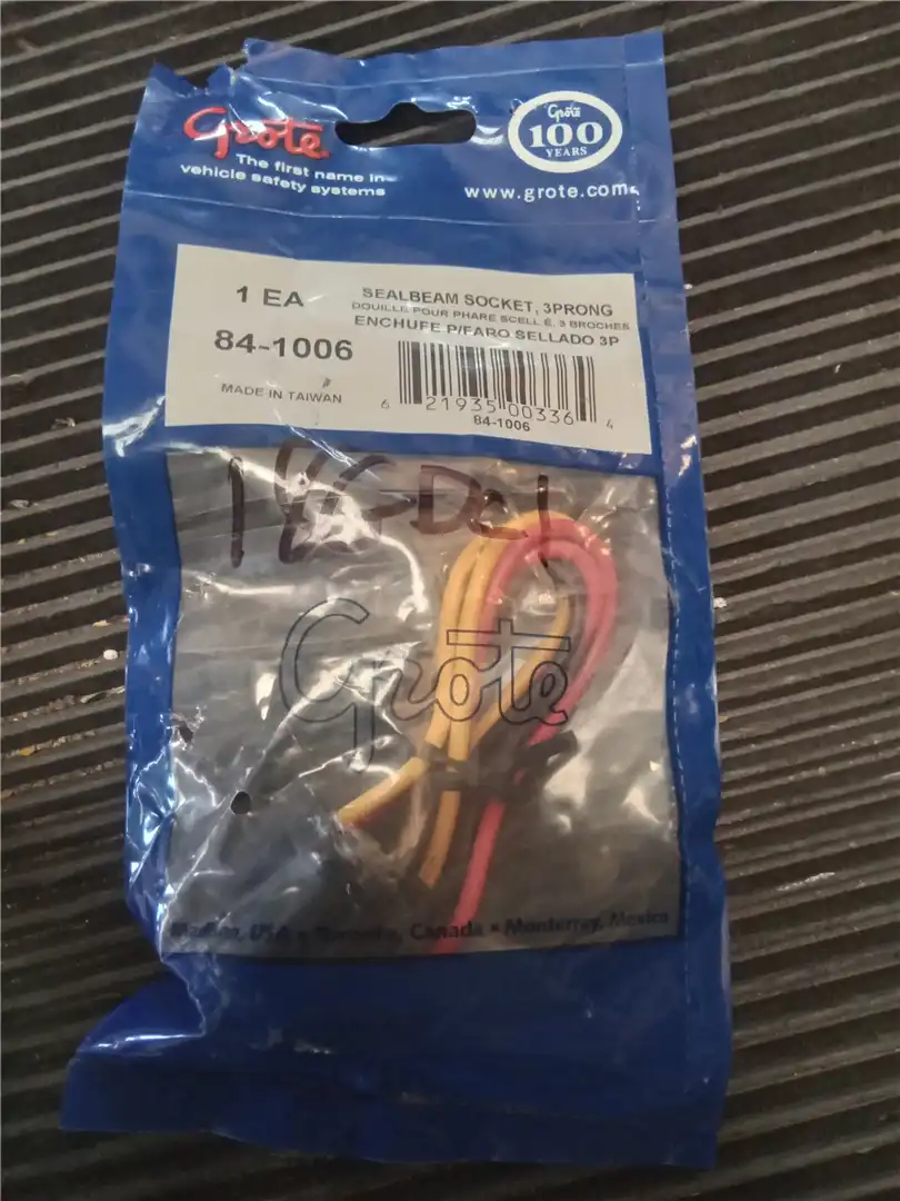 NEW SOCKET SEALBEA image 2