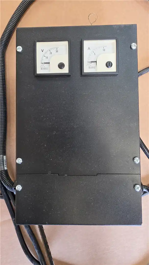 USED BATTERY CHARG image 2