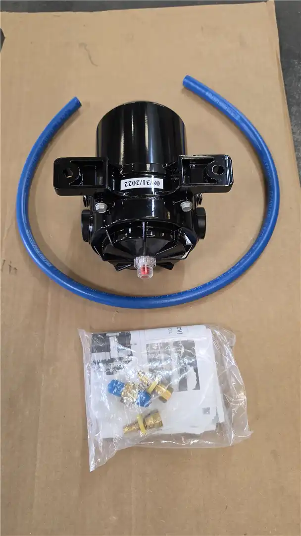 NEW CRANKVENT ASSY image 2