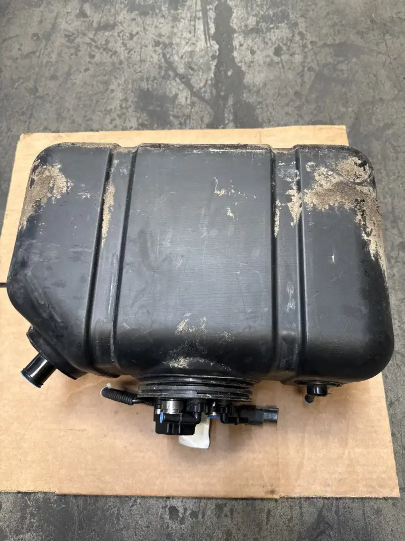 USED DEF TANK image 4