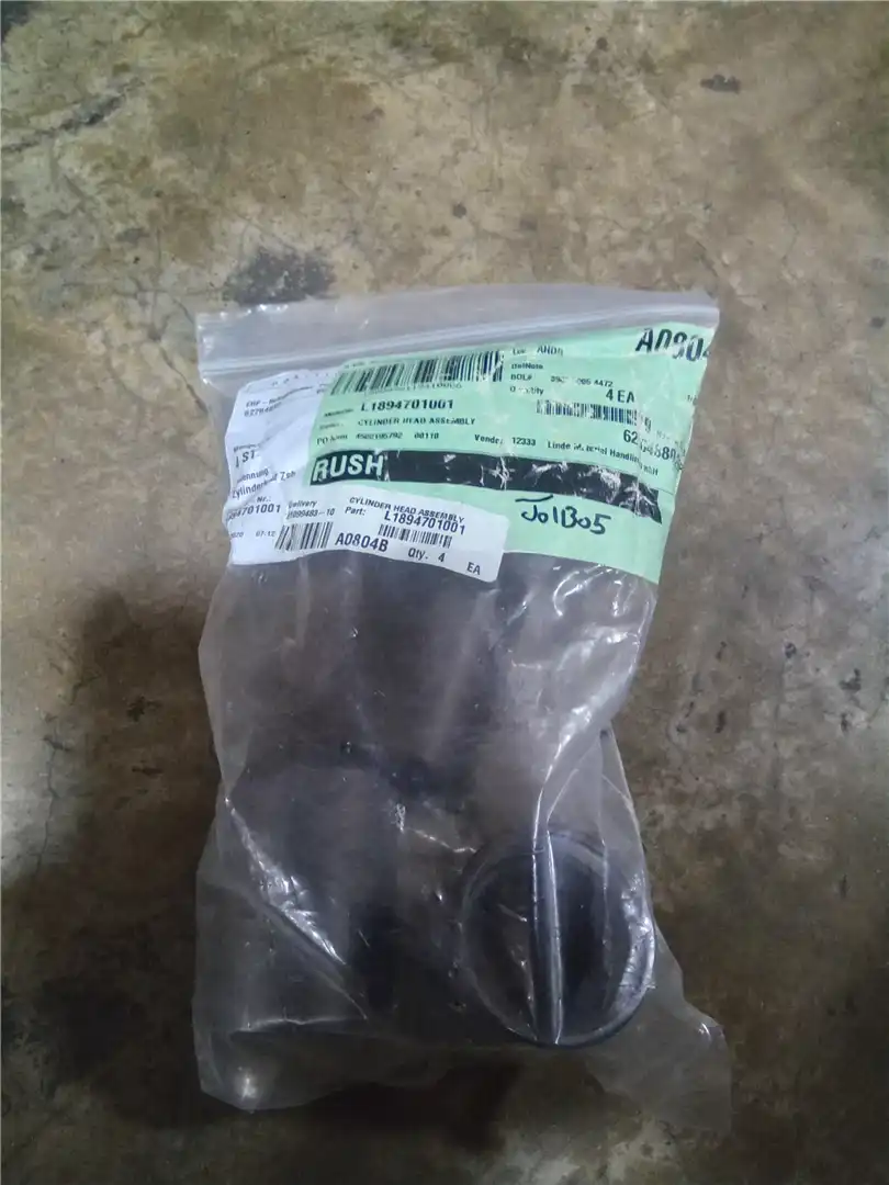 NEW CYL HEAD ASSY image 2