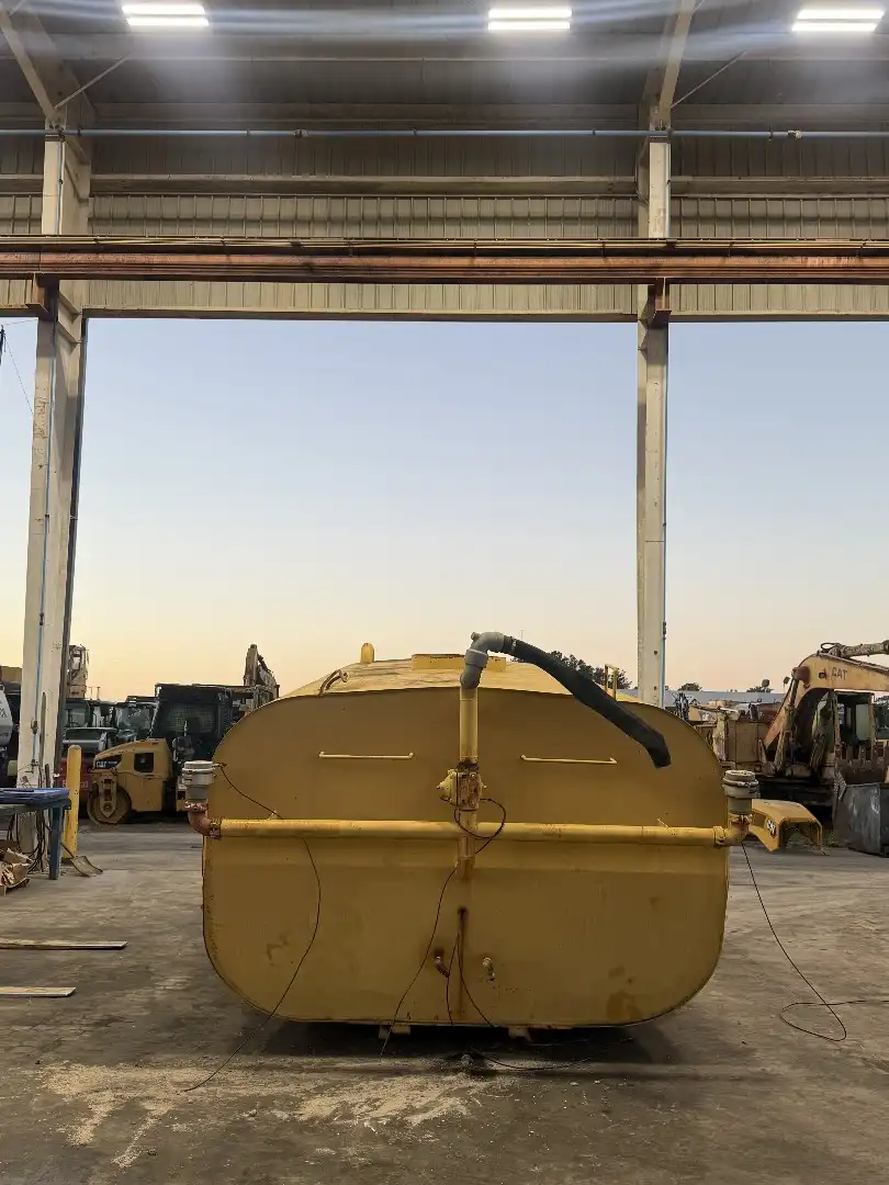USED WATERTANKER image 6