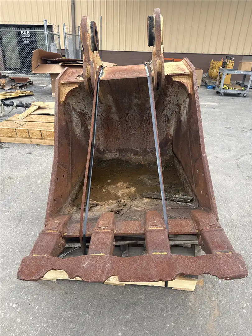 USED BUCKET image 4