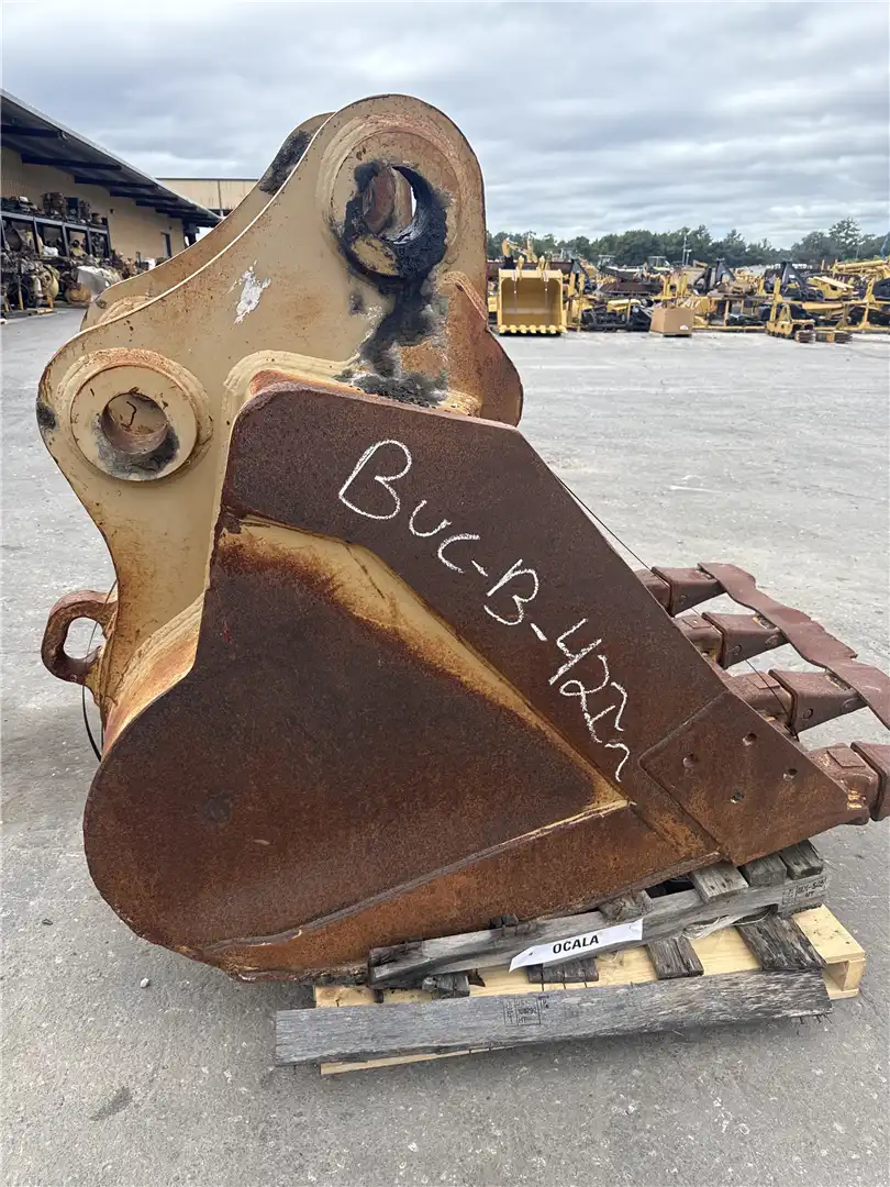 USED BUCKET image 3