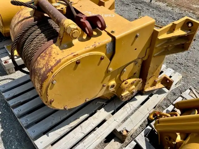 CAT D6T WINCH  BLH image 4