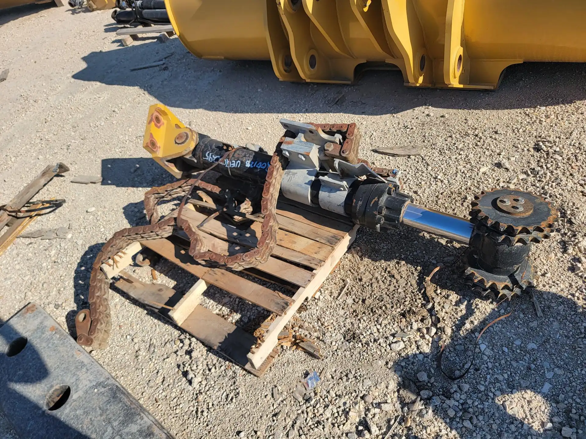 USED COUNTERWEIGHT REMOVAL GROUP              MQ image 2